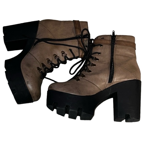 Santas & Saltos made in Brazil lace up heel combat hiking style boots sz 8 - Picture 1 of 7